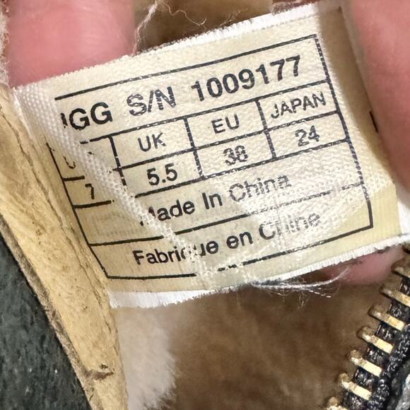 UGG Leather Ankle Boots Women’s 7 Black Shearling Lined Zip Moto Buckle Style - Picture 8 of 9